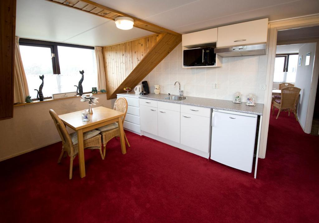 Guesthouse De Zonnestraal Де-Коог Номер фото