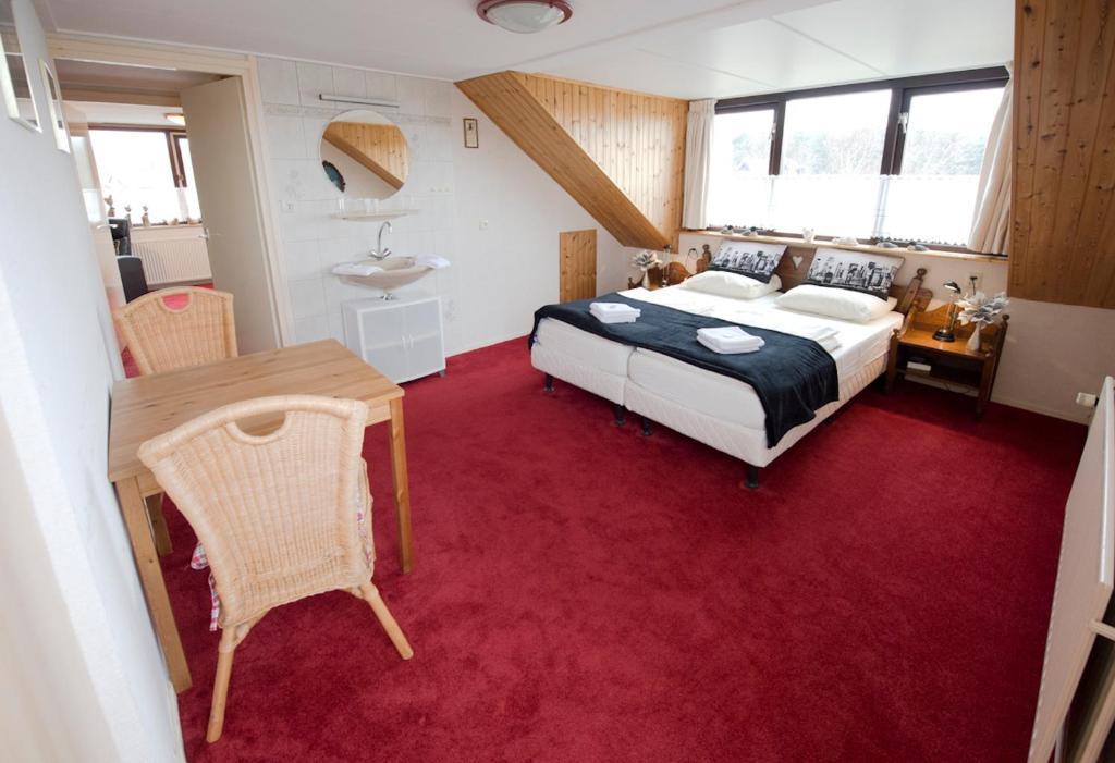 Guesthouse De Zonnestraal Де-Коог Номер фото